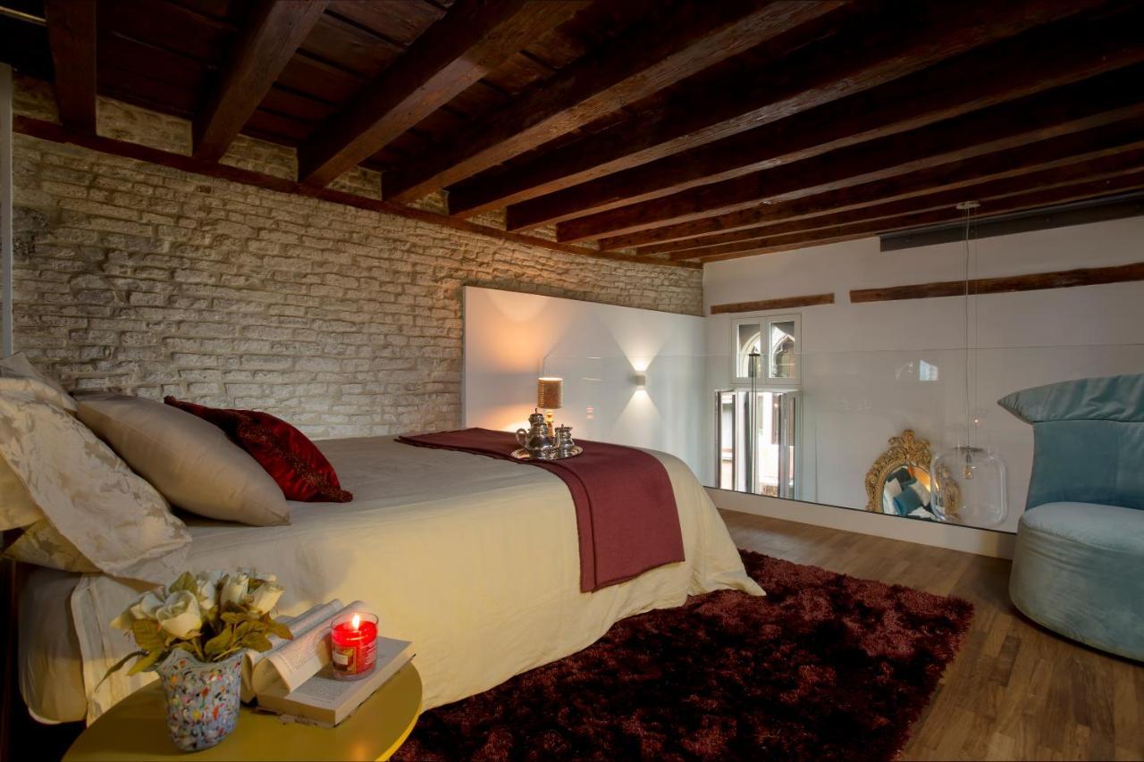 Italiahaus - Ca' Olivo Loft With Canal View In Rialto Venice Apartment Exterior photo