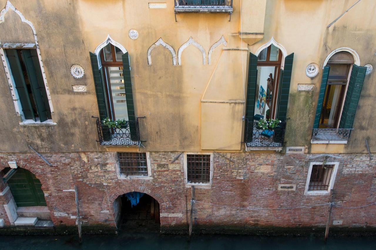 Italiahaus - Ca' Olivo Loft With Canal View In Rialto Venice Apartment Exterior photo
