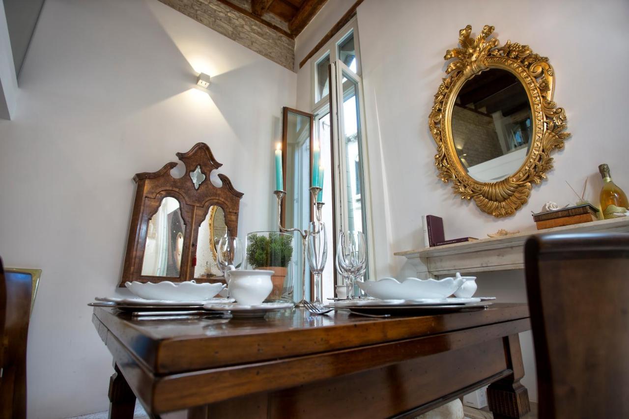 Italiahaus - Ca' Olivo Loft With Canal View In Rialto Venice Apartment Exterior photo
